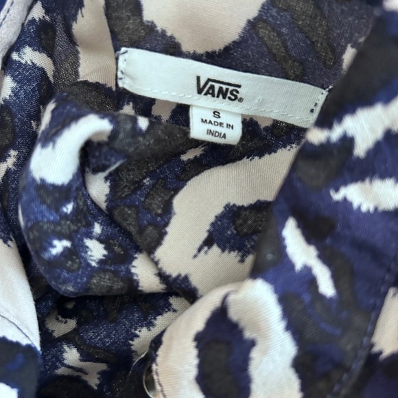 Vans San Juan Button Down cutout back oversized blouse - Picture 7 of 7
